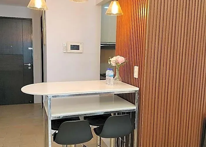 Cluster 2, 81 Newport Blvd Near Naia T3 Appartement *